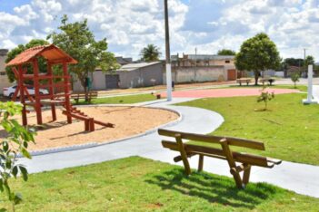 Praça da Vila Oliveira em Aparecida de Goiânia
