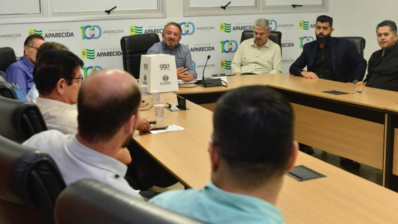 Reunião entre Vilmar Mariano e empresários sobre o Dia do Trabalhador