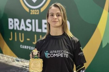 Eliane Palazzo exibe medalha de ouro