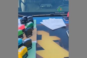 Carimbos e atestados falsos presos pela PM